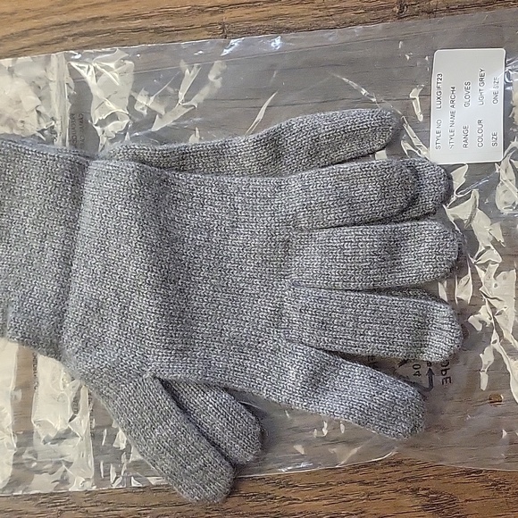 ARCH4 cashmere gloves - Picture 4 of 6
